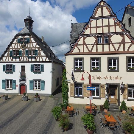 Hotel Zur Schloss-Schenke Нойвид Экстерьер фото