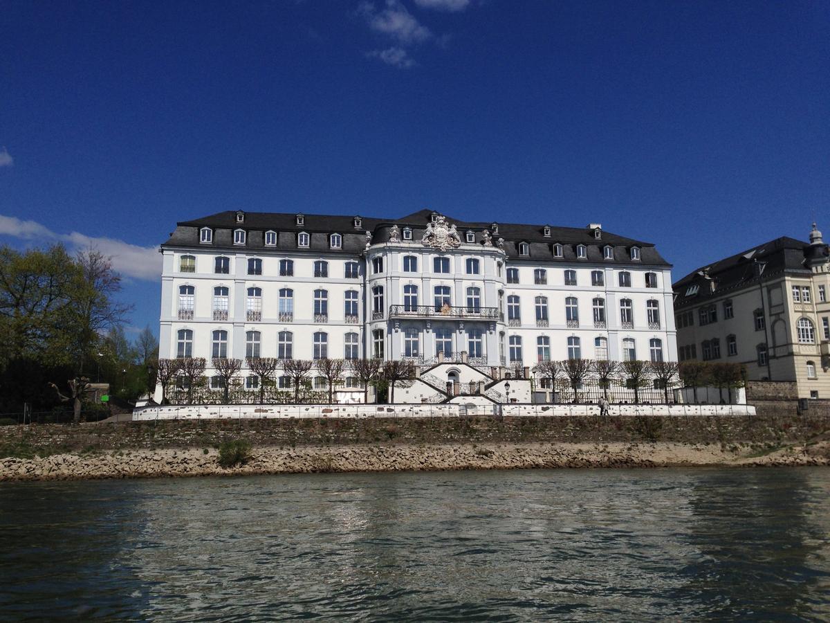 Hotel Zur Schloss-Schenke Нойвид Экстерьер фото