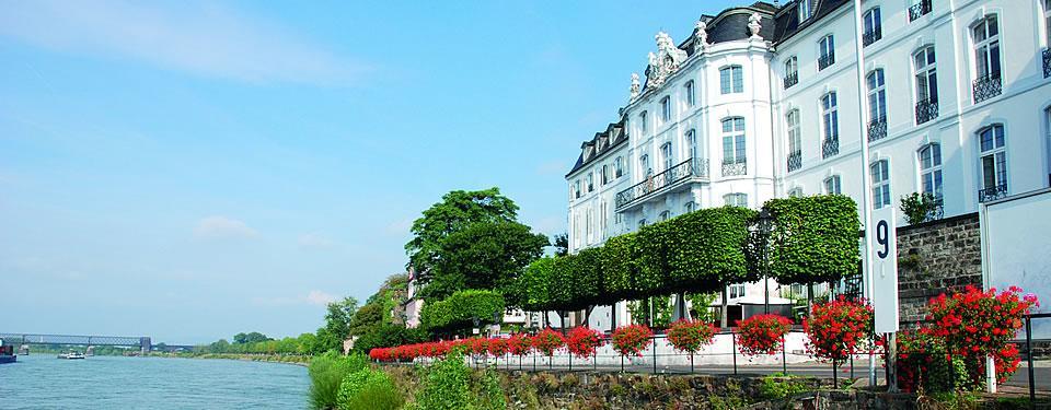 Hotel Zur Schloss-Schenke Нойвид Экстерьер фото